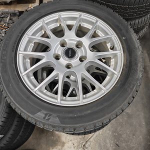 Bridgestone Toprun 16x6.5J 114.3-5 +38 wheels and tires